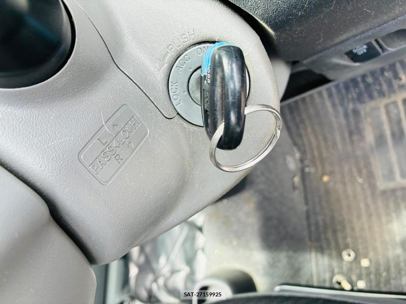 Toyota SIENTA 2010-04 7497286-16
