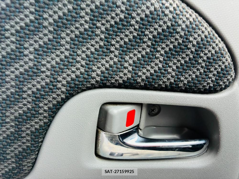 Toyota SIENTA 2010-04 7497286-22