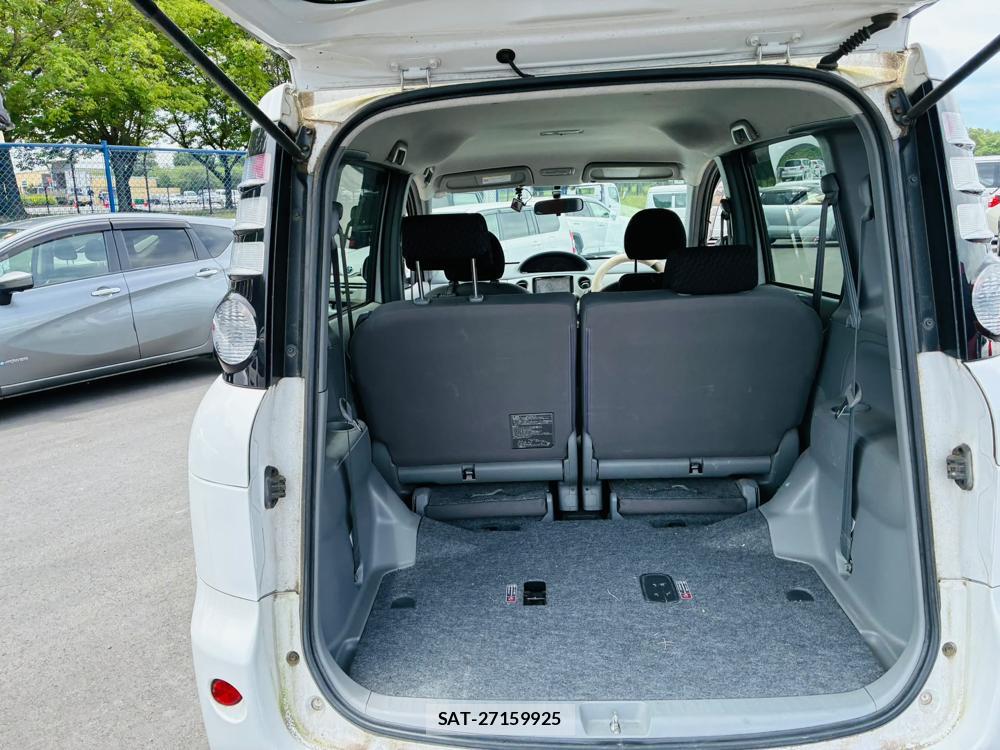 Toyota SIENTA 2010-04 7497286-25