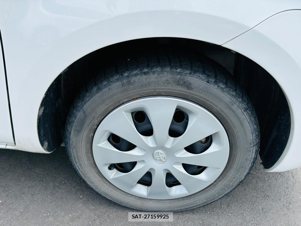 Toyota SIENTA 2010-04 7497286-28