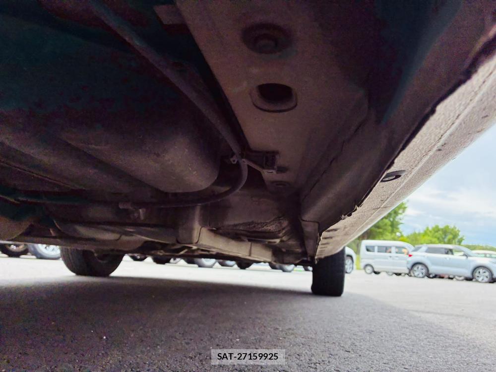 Toyota SIENTA 2010-04 7497286-37