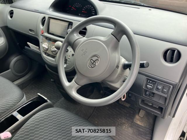 Toyota SIENTA 2010-08 7620041-18