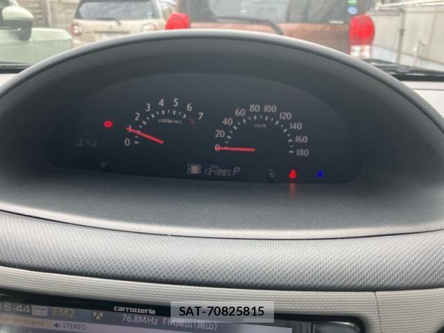 Toyota SIENTA 2010-08 7620041-23