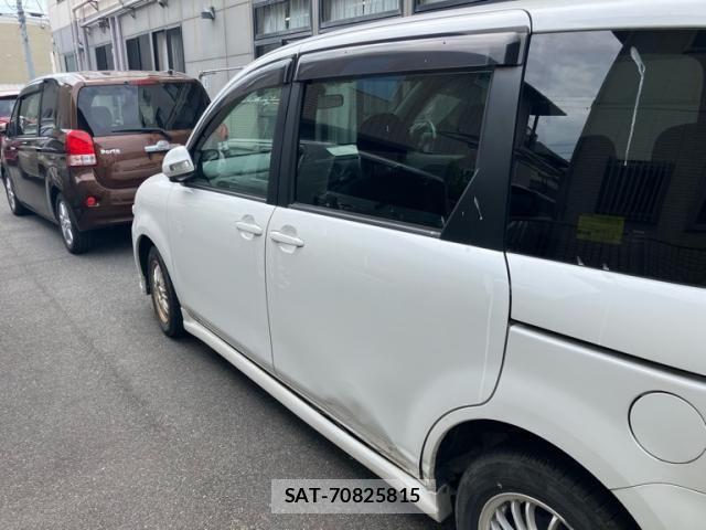 Toyota SIENTA 2010-08 7620041-4
