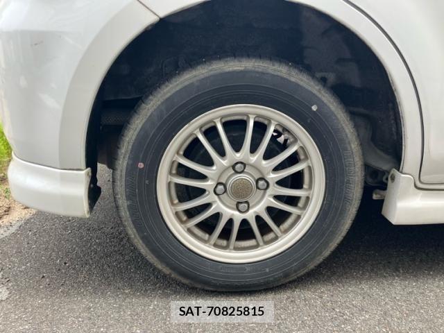 Toyota SIENTA 2010-08 7620041-7