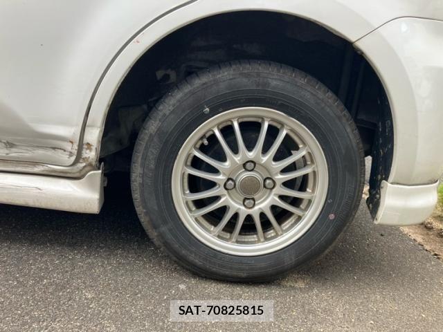 Toyota SIENTA 2010-08 7620041-8