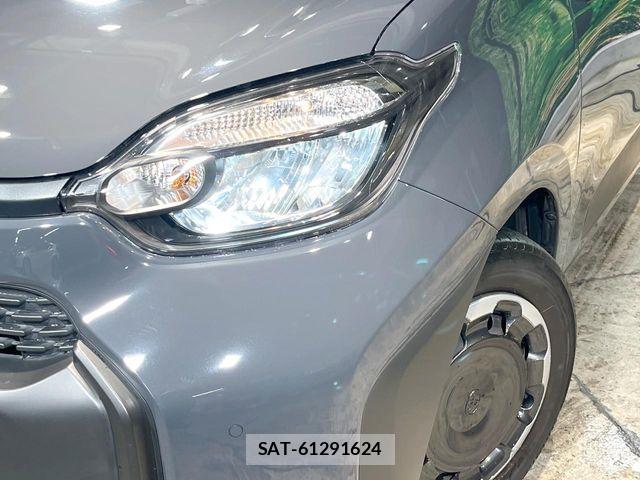 Toyota SIENTA 2023-09 7619996-12