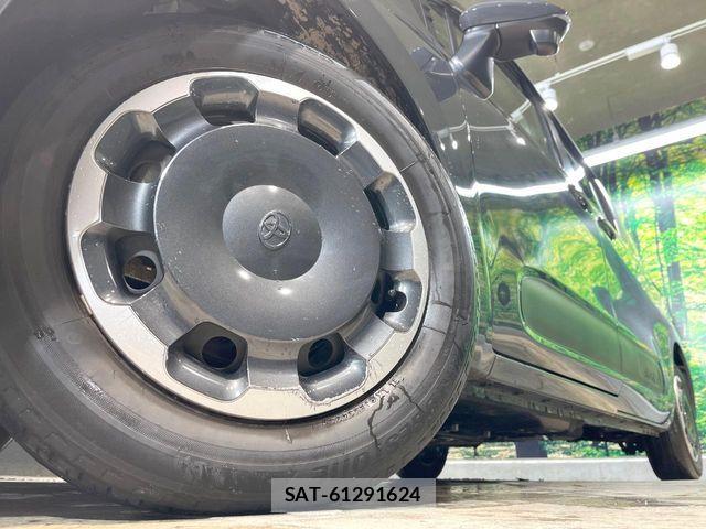 Toyota SIENTA 2023-09 7619996-13