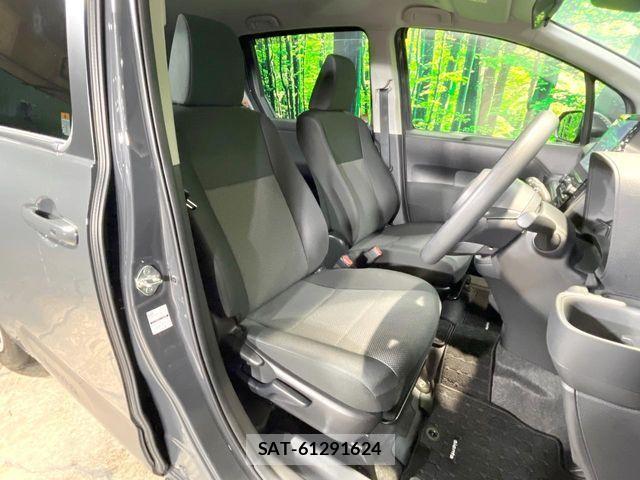 Toyota SIENTA 2023-09 7619996-7