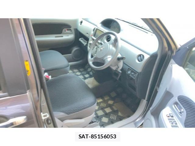 Toyota SIENTA 2009-07 7620039-11