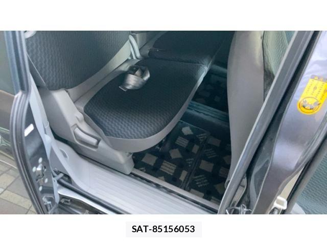 Toyota SIENTA 2009-07 7620039-15