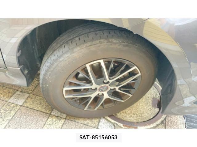 Toyota SIENTA 2009-07 7620039-7