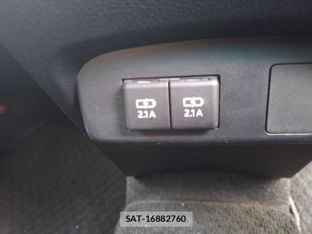 Toyota SIENTA 2020-12 7619998-19