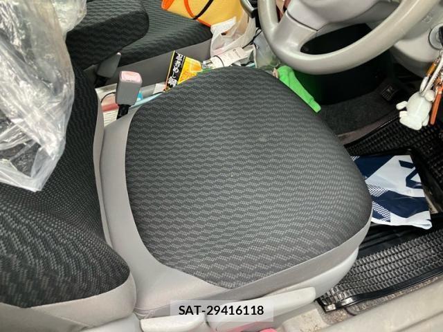 Toyota SIENTA 2007-08 7620038-13