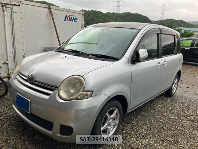 Toyota SIENTA 2007-08 7620038-1