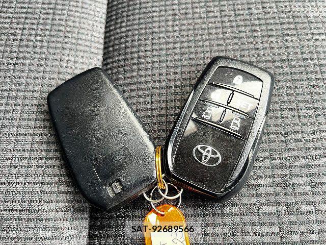 Toyota SIENTA 2021-02 7620000-11