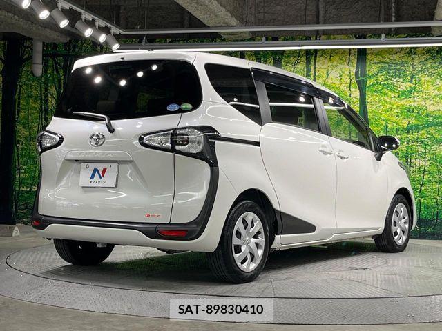 Toyota SIENTA 2016-10 7620002-17