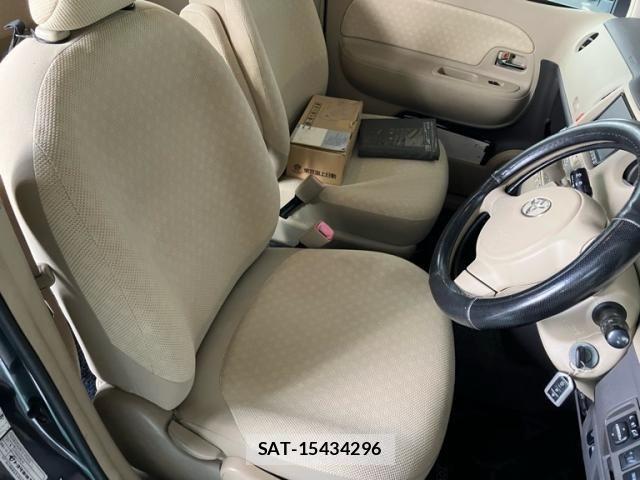 Toyota SIENTA 2010-04 7620040-9