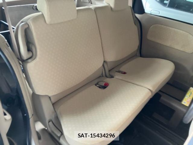 Toyota SIENTA 2010-04 7620040-10