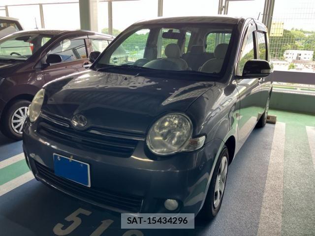 Toyota SIENTA 2010-04 7620040-1