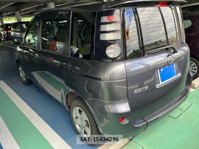Toyota SIENTA 2010-04 7620040-4