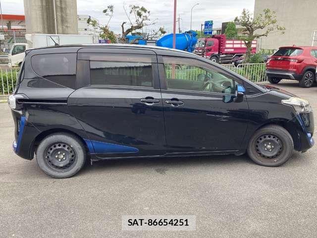 Toyota SIENTA 2016-03 7620033-9
