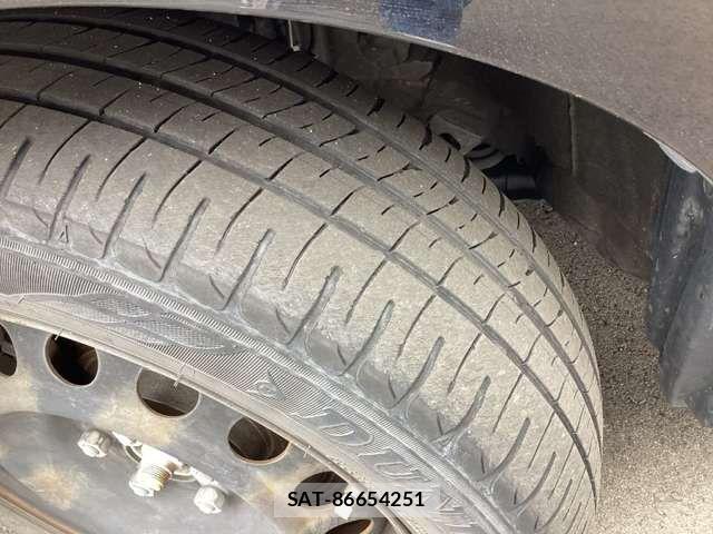 Toyota SIENTA 2016-03 7620033-13