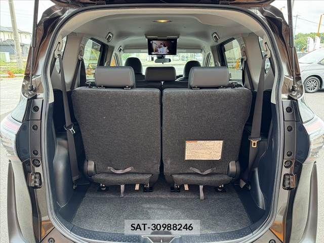 Toyota SIENTA 2017-09 7620007-19
