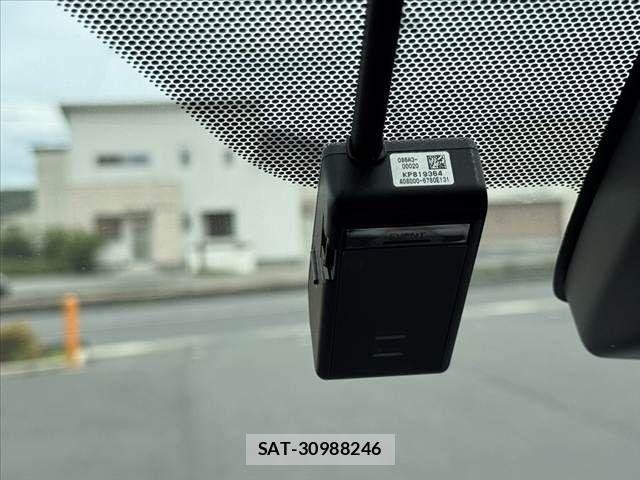 Toyota SIENTA 2017-09 7620007-28