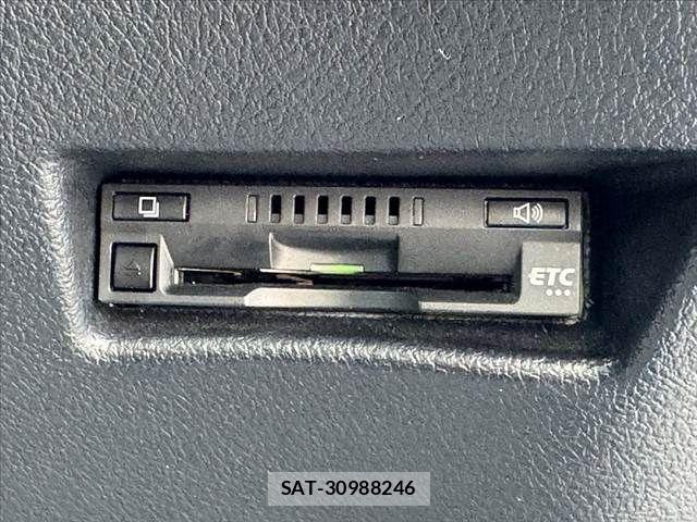 Toyota SIENTA 2017-09 7620007-29