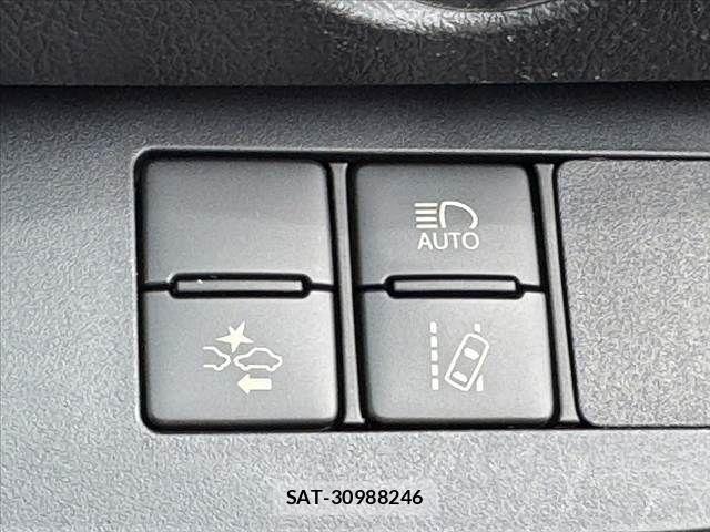Toyota SIENTA 2017-09 7620007-4
