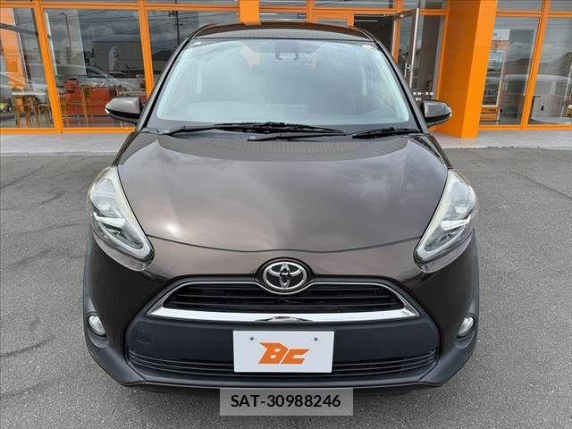 Toyota SIENTA 2017-09 7620007-8