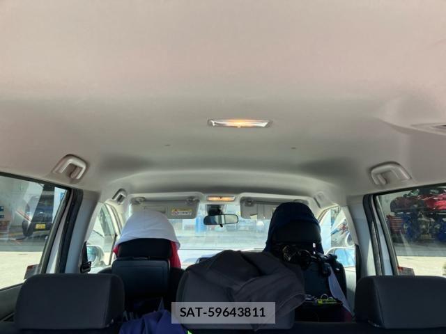 Toyota SIENTA 2018-04 7620034-13