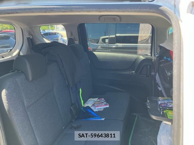 Toyota SIENTA 2018-04 7620034-14