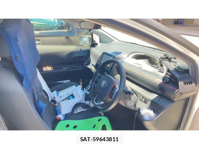 Toyota SIENTA 2018-04 7620034-16