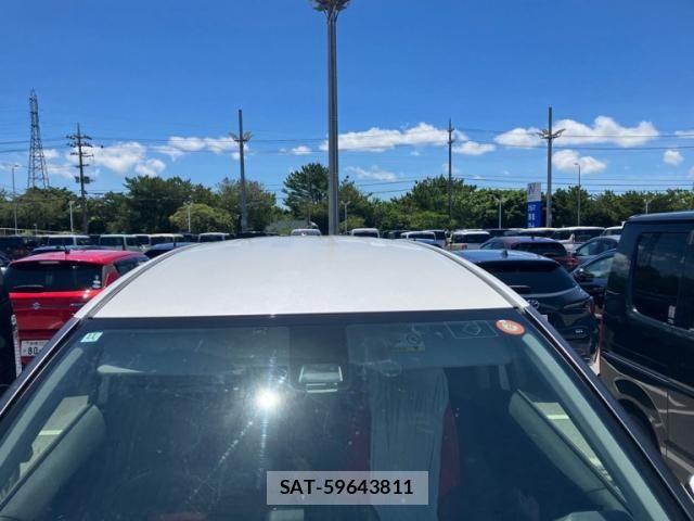 Toyota SIENTA 2018-04 7620034-6
