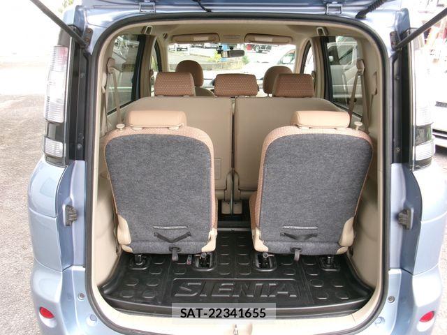 Toyota SIENTA 2012-01 7620035-10