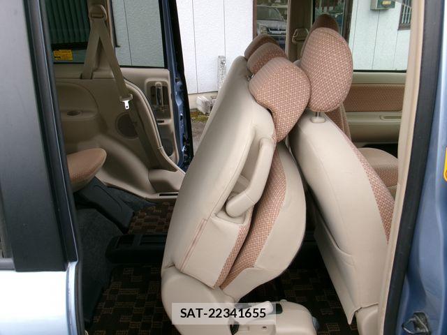 Toyota SIENTA 2012-01 7620035-12