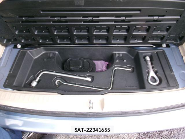 Toyota SIENTA 2012-01 7620035-16