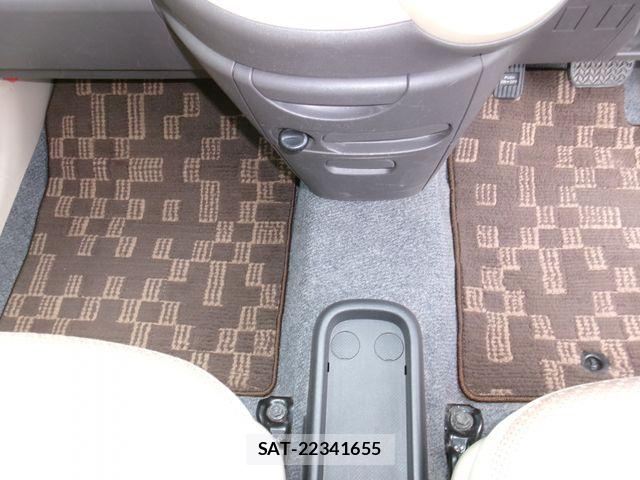 Toyota SIENTA 2012-01 7620035-20