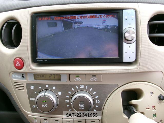 Toyota SIENTA 2012-01 7620035-23
