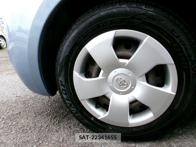Toyota SIENTA 2012-01 7620035-28
