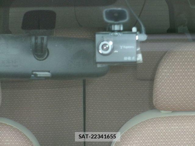 Toyota SIENTA 2012-01 7620035-29