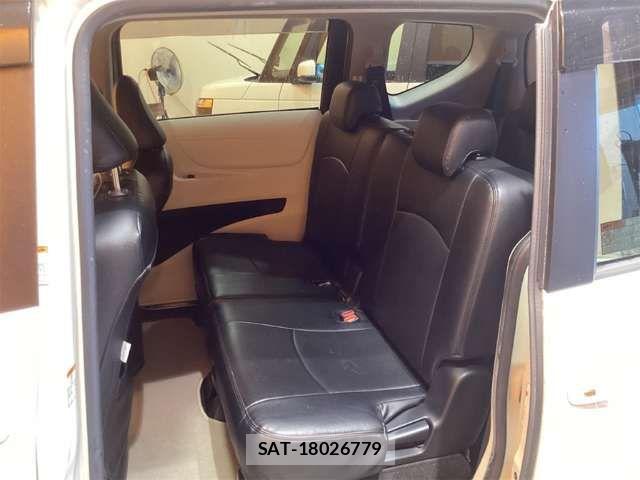 Toyota SIENTA 2017-03 7620032-12