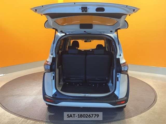 Toyota SIENTA 2017-03 7620032-14