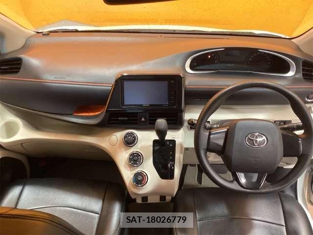 Toyota SIENTA 2017-03 7620032-17