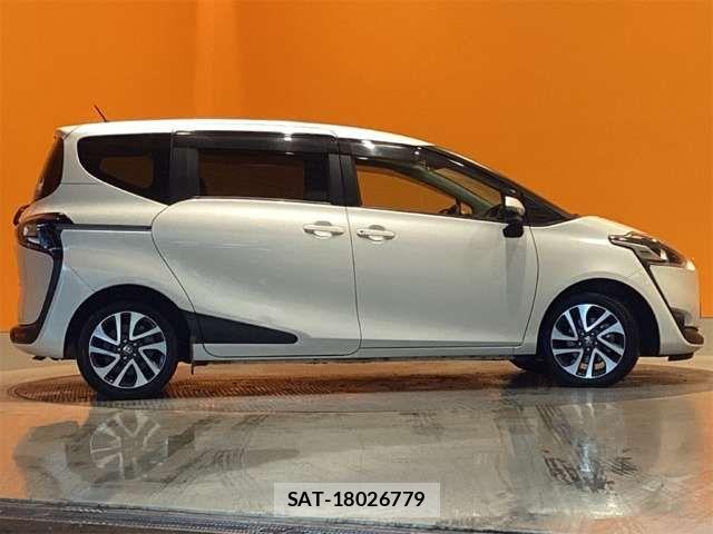 Toyota SIENTA 2017-03 7620032-6