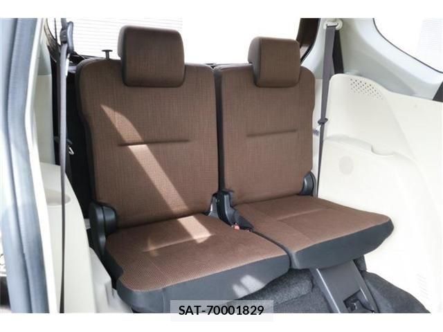 Toyota SIENTA 2016-06 7620004-11