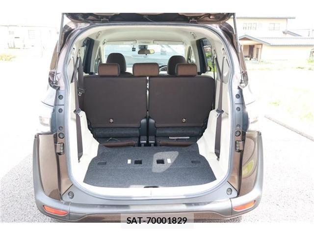 Toyota SIENTA 2016-06 7620004-12