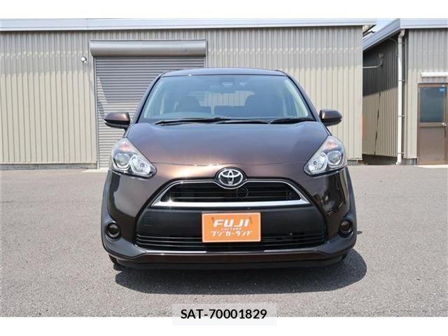 Toyota SIENTA 2016-06 7620004-15
